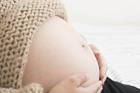 产前宫缩的感觉是怎样的 怎么做可缓解宫缩疼痛